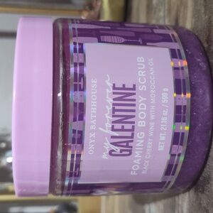 Onyx Bathhouse Foaming Body Scrub